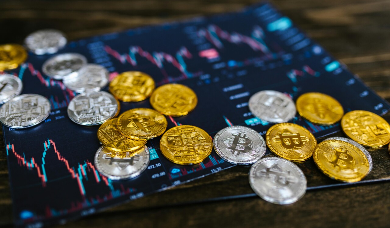 Bitcoin IRA vs Traditional IRA: A Comprehensive Comparison - Verified by FangWallet